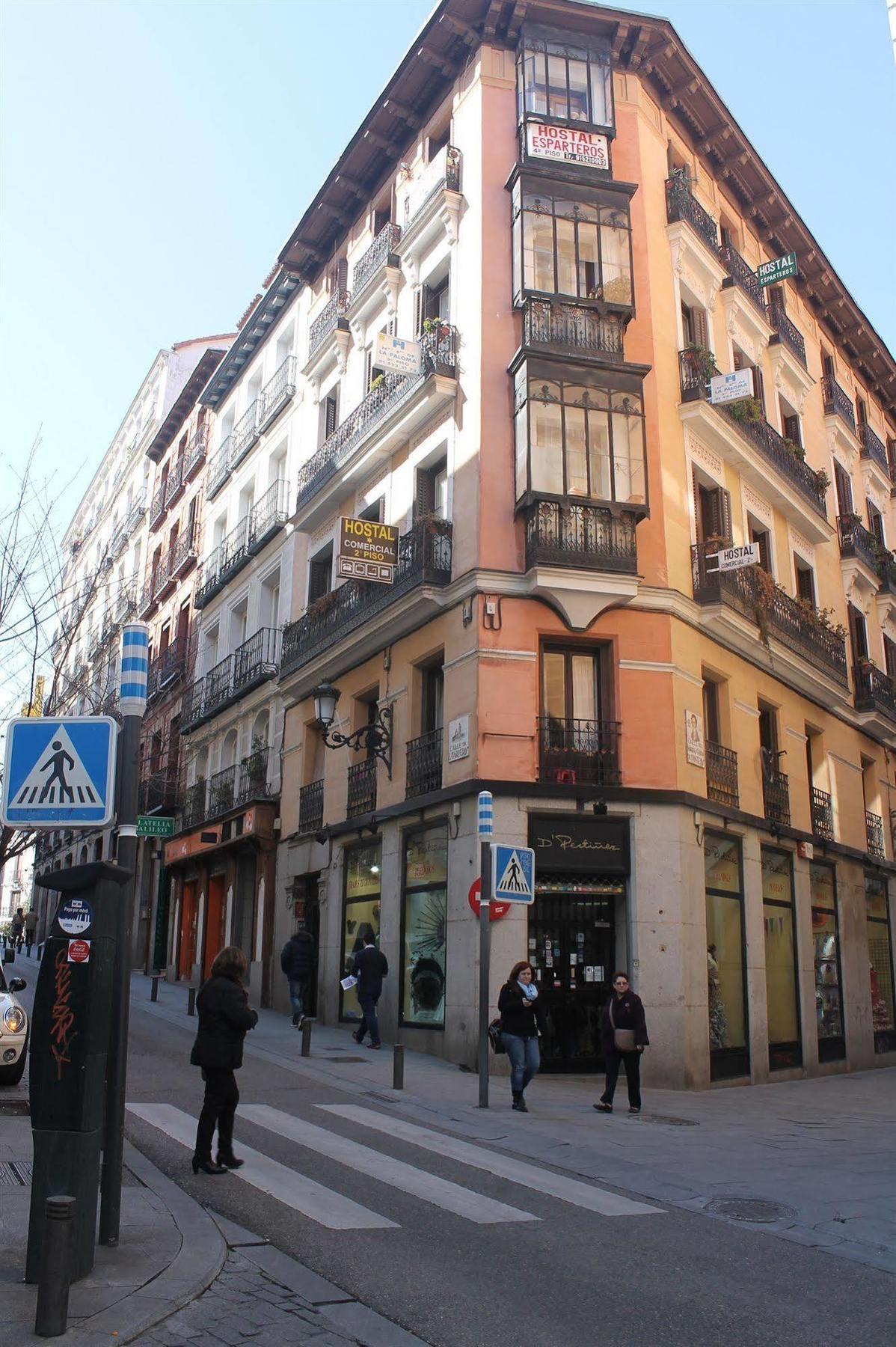 马德里 商业旅馆酒店 外观 照片
